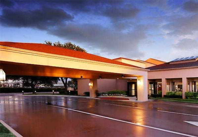 ホテル コートヤード ダラス ノースウェスト エクステリア 写真